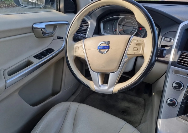 Volvo XC 60 cena 54999 przebieg: 268745, rok produkcji 2016 z Poznań małe 529